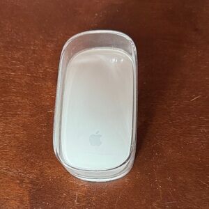 Magic Mouse - White Multi-Touch Surface